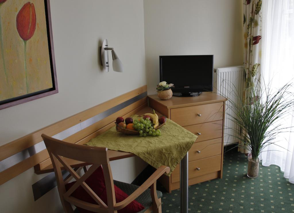Apart-Hotel Pension Rossmayer Бад-Фюссинг Номер фото